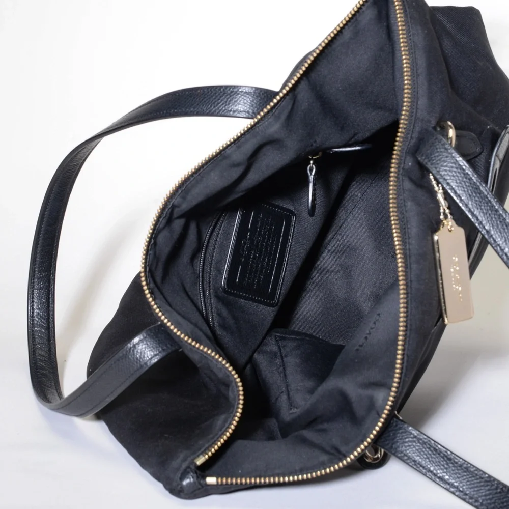 Coach Black Shoulder Bag - Picture 4 of 4